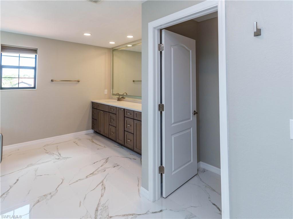 1588 Vizcaya Ln Property Photo 23