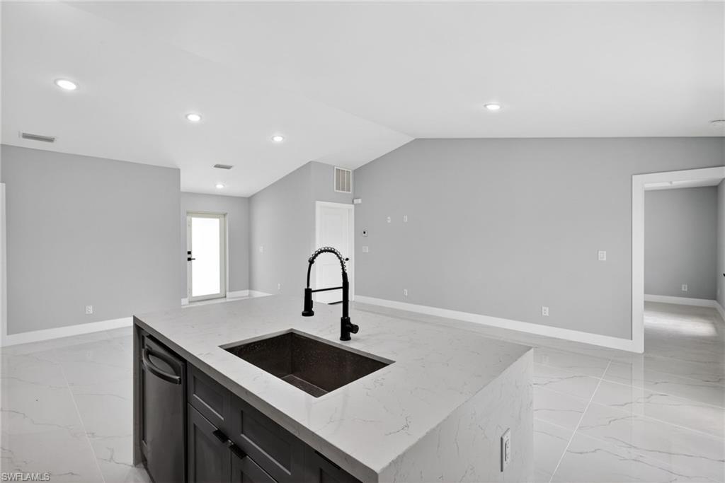 1054 Chadwick Ave Property Photo 7
