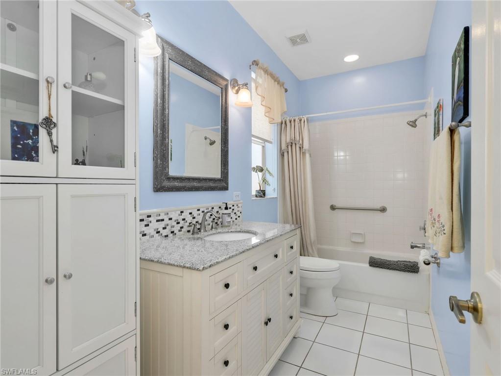 6832 Compton Ln S Property Photo 24