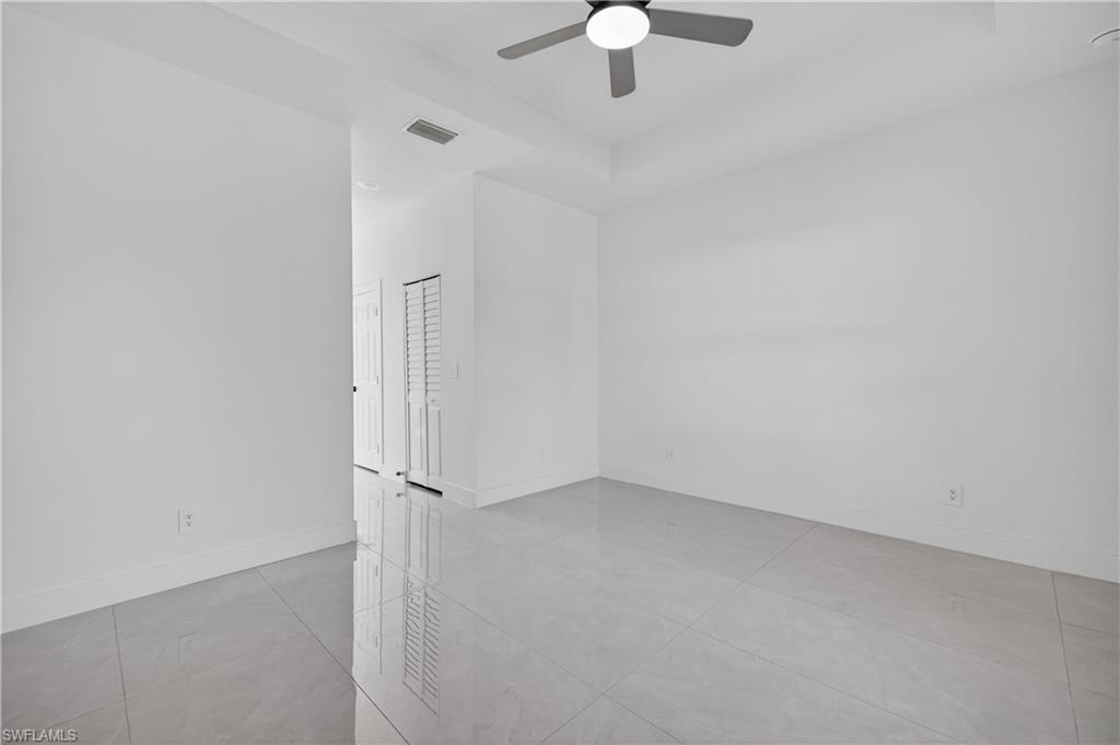 392 Charwood Ave S Property Photo 17
