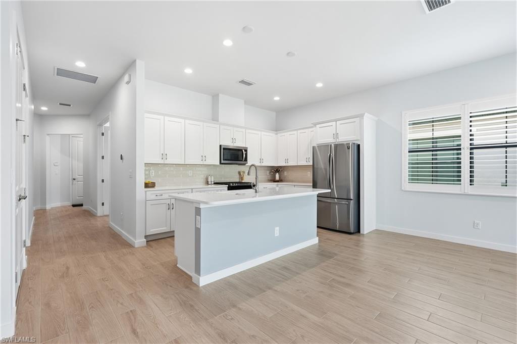 14792 Kingfisher Loop Property Photo 3