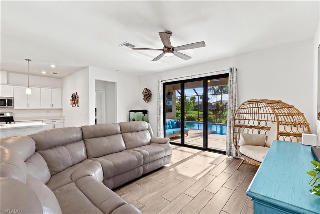 20273 Hartford Blvd Property Photo 4