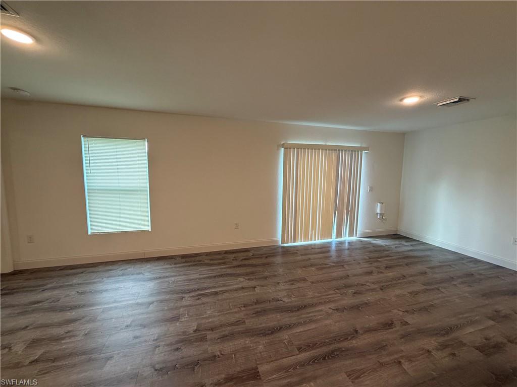 3242 Cordova Ter Property Photo 6