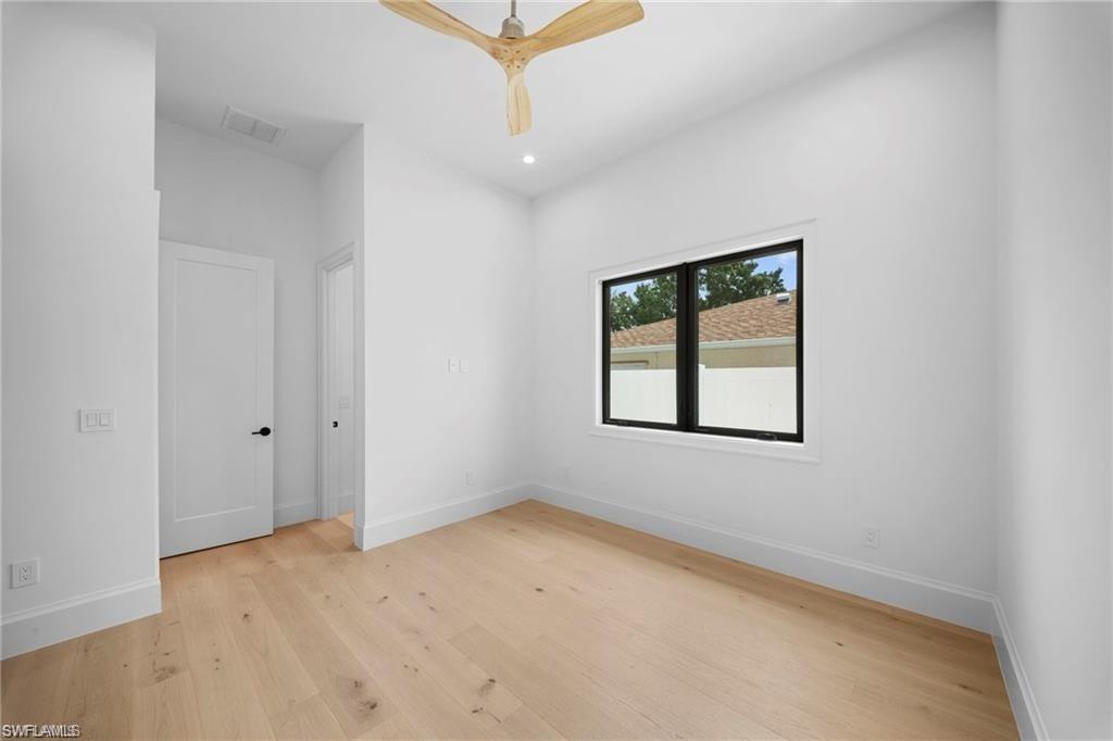 638 93rd Ave N Property Photo 26
