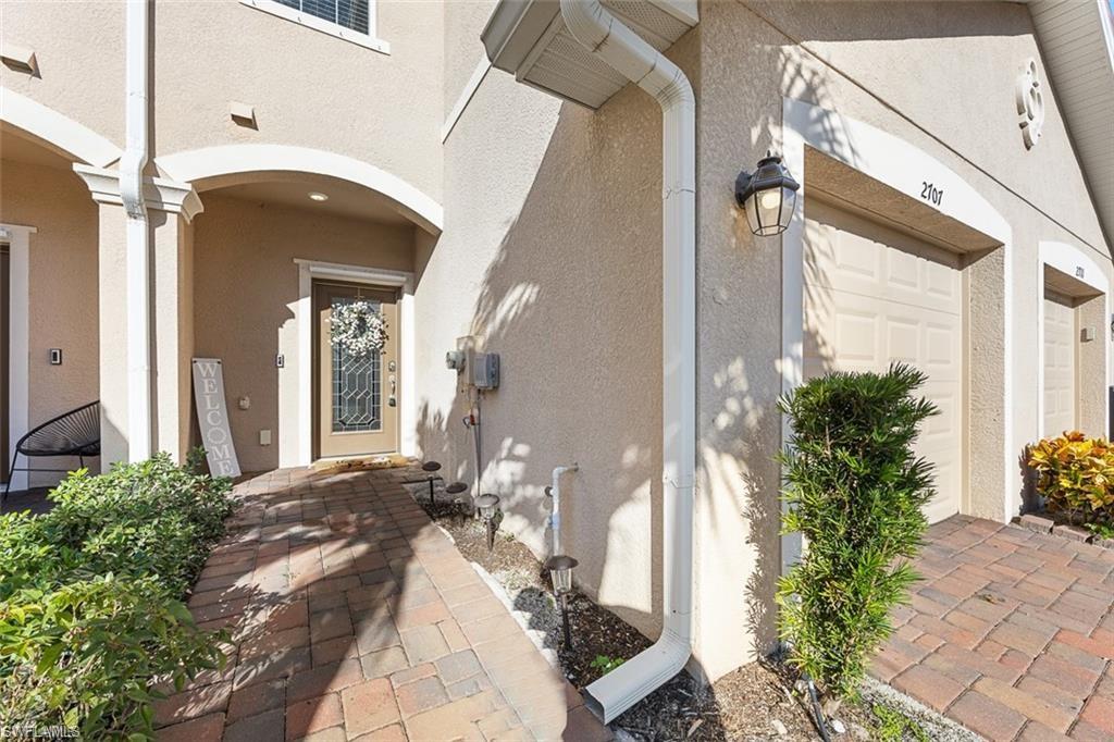 2707 Blossom Way Property Photo 3