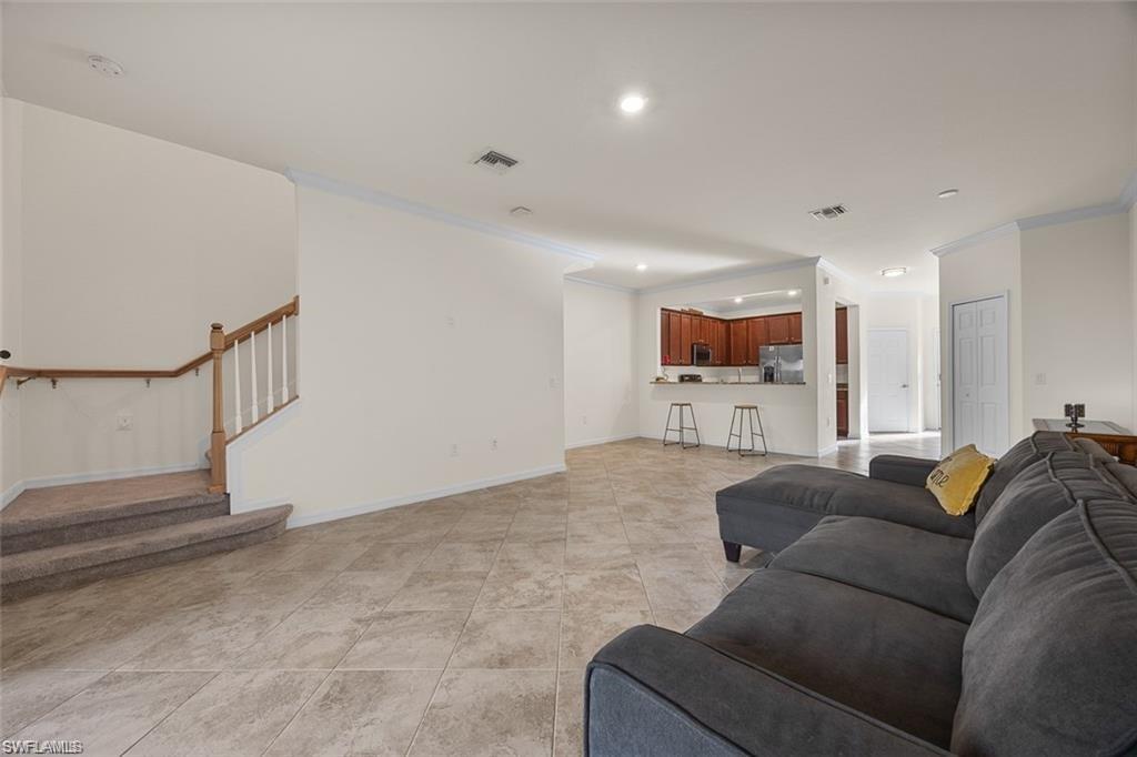2707 Blossom Way Property Photo 4
