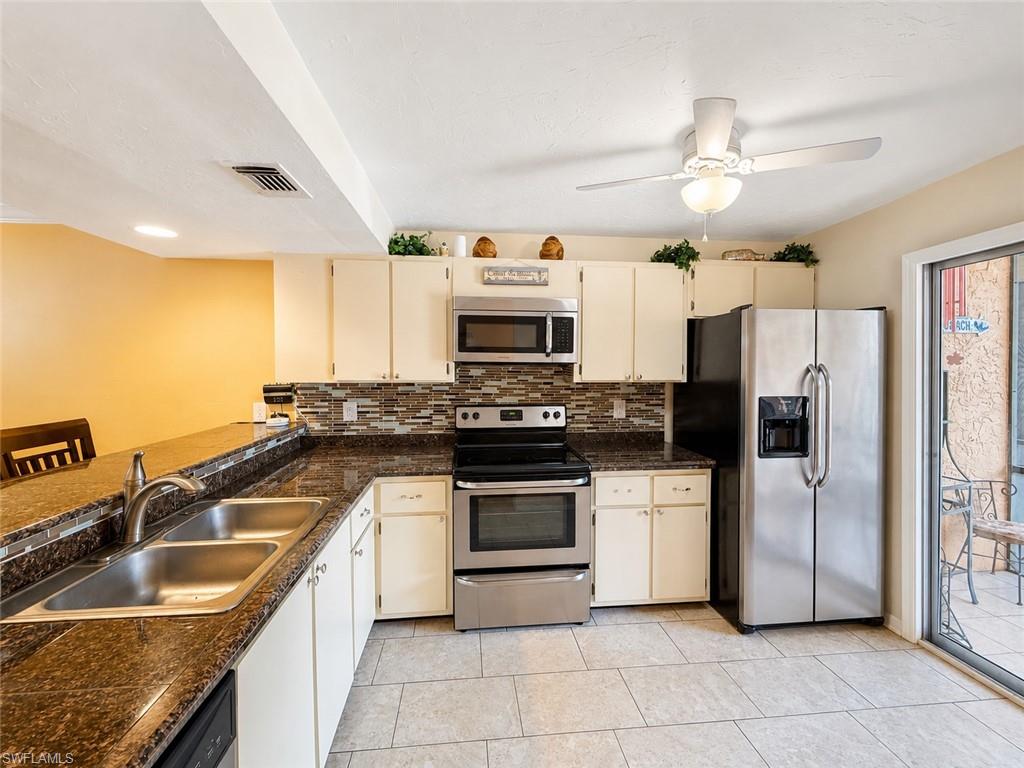 4000 Ice Castle Way 5 Property Photo 7