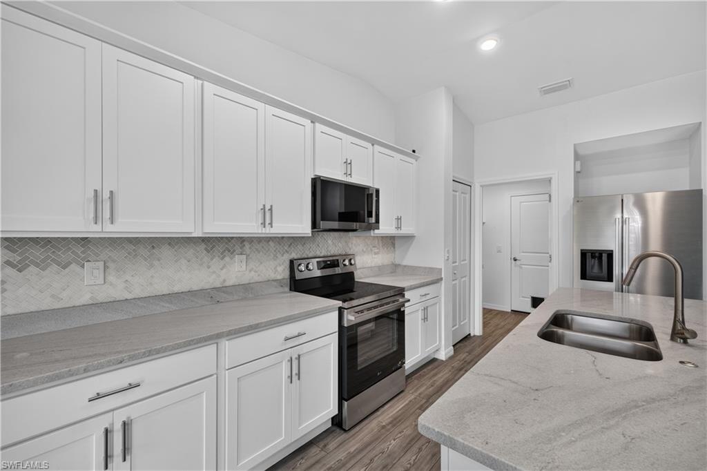 204 28th Ter Property Photo 6