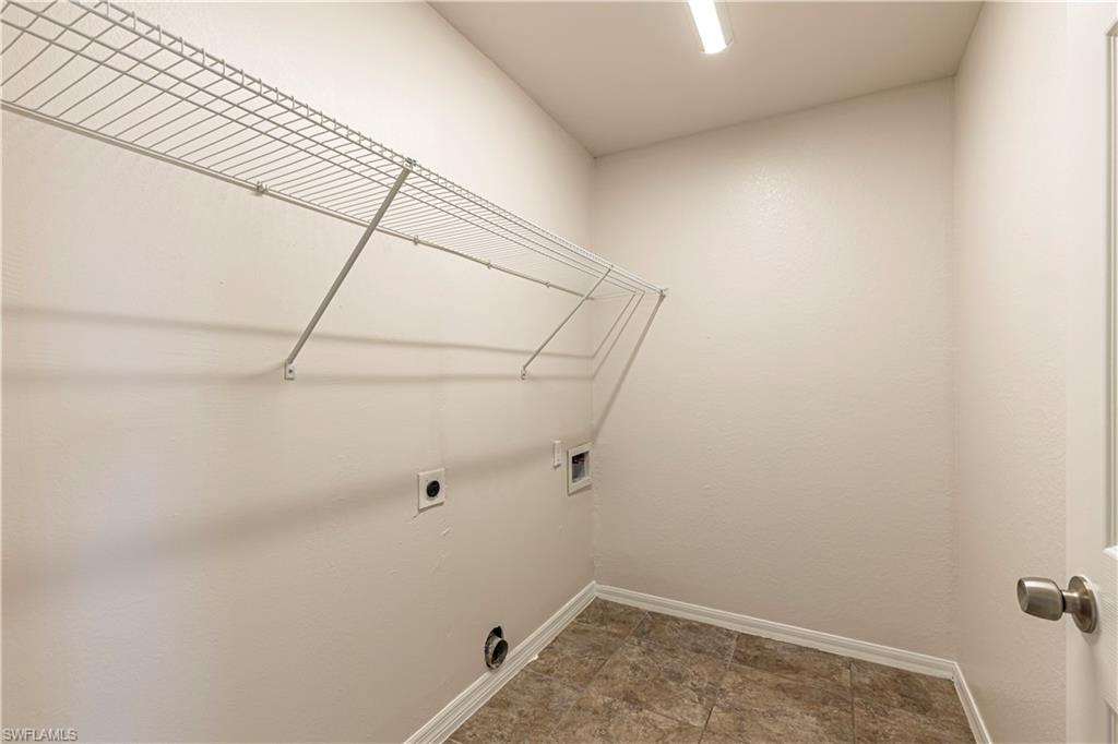 2616 70th St W Property Photo 14