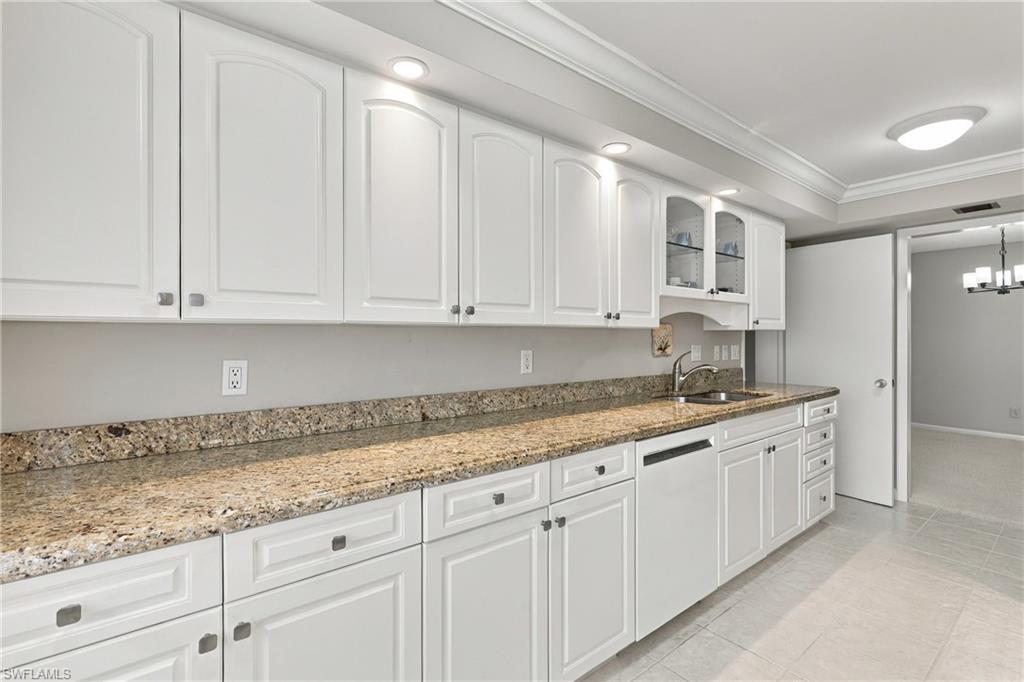 3410 Gulf Shore Blvd N 304 Property Photo 14