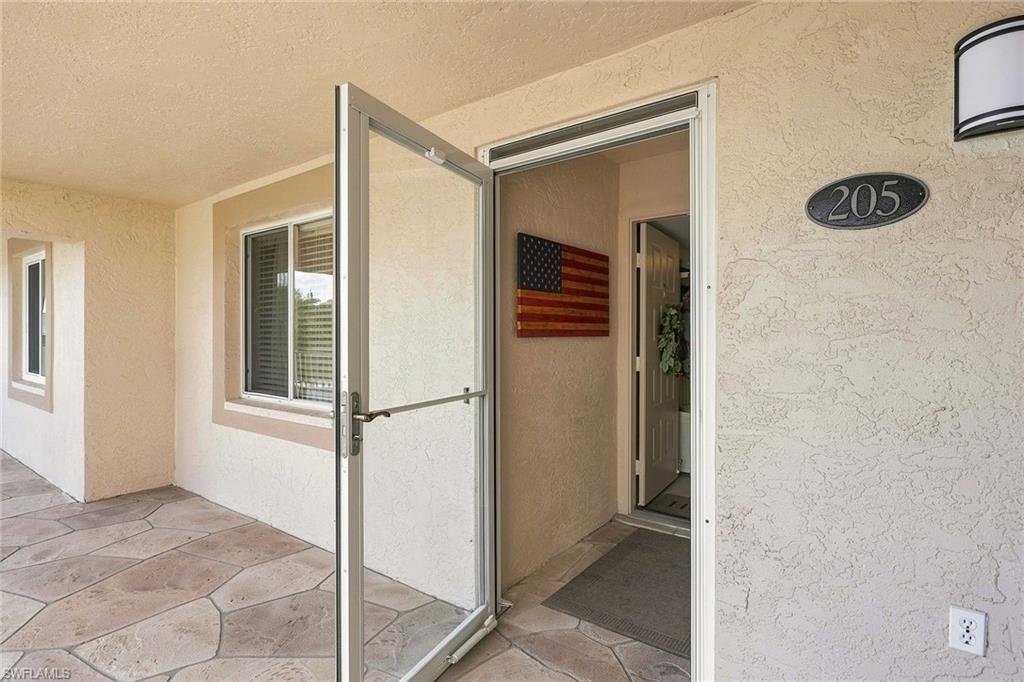 7360 Glenmoor Ln 205 Property Photo 3