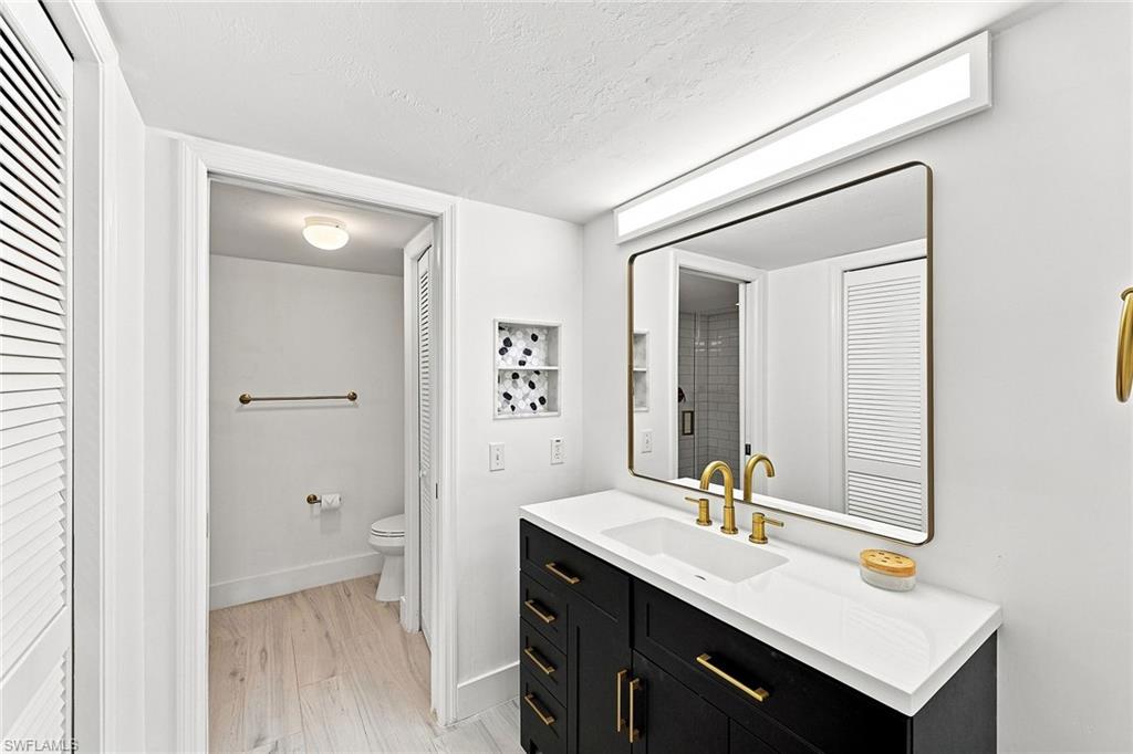 7360 Glenmoor Ln 205 Property Photo 17