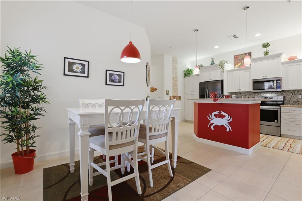 8601 Piazza Del Lago Cir 203 Property Photo 7