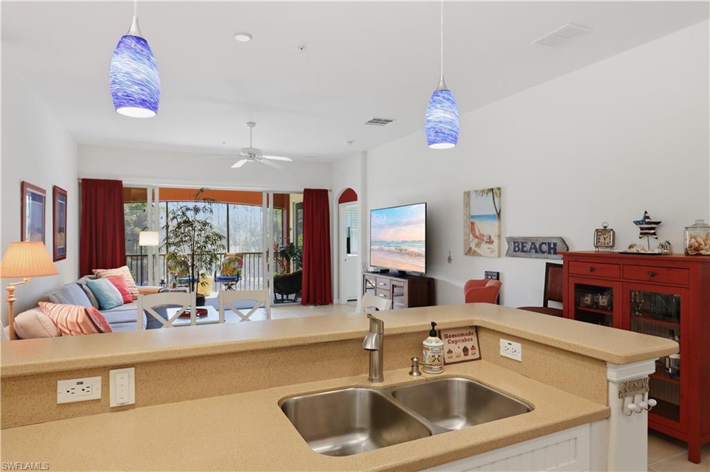 8601 Piazza Del Lago Cir 203 Property Photo 10