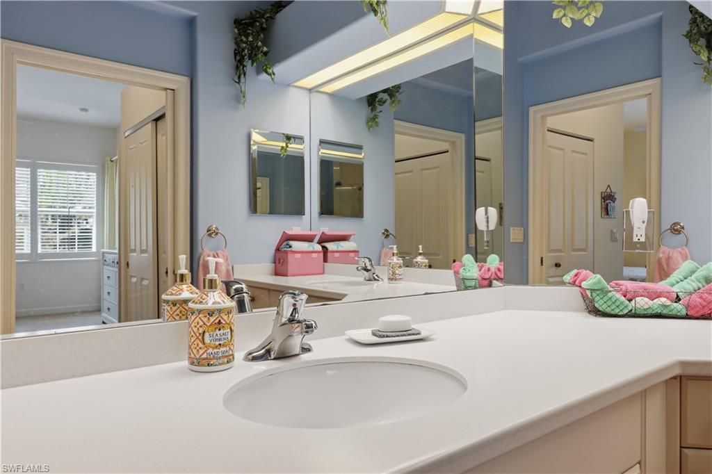 8601 Piazza Del Lago Cir 203 Property Photo 13