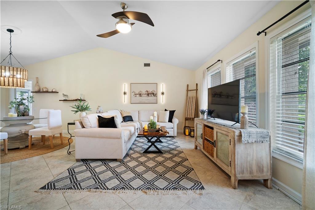 2236 Queens Blvd Property Photo 11