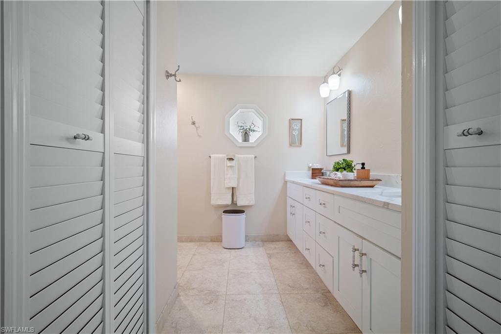 2236 Queens Blvd Property Photo 16
