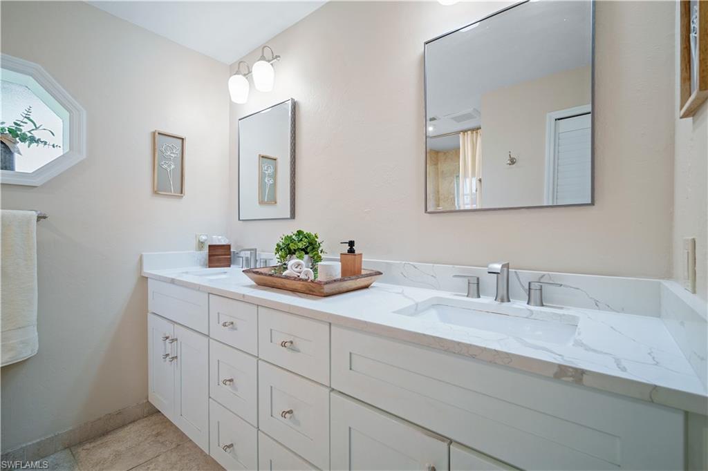 2236 Queens Blvd Property Photo 17