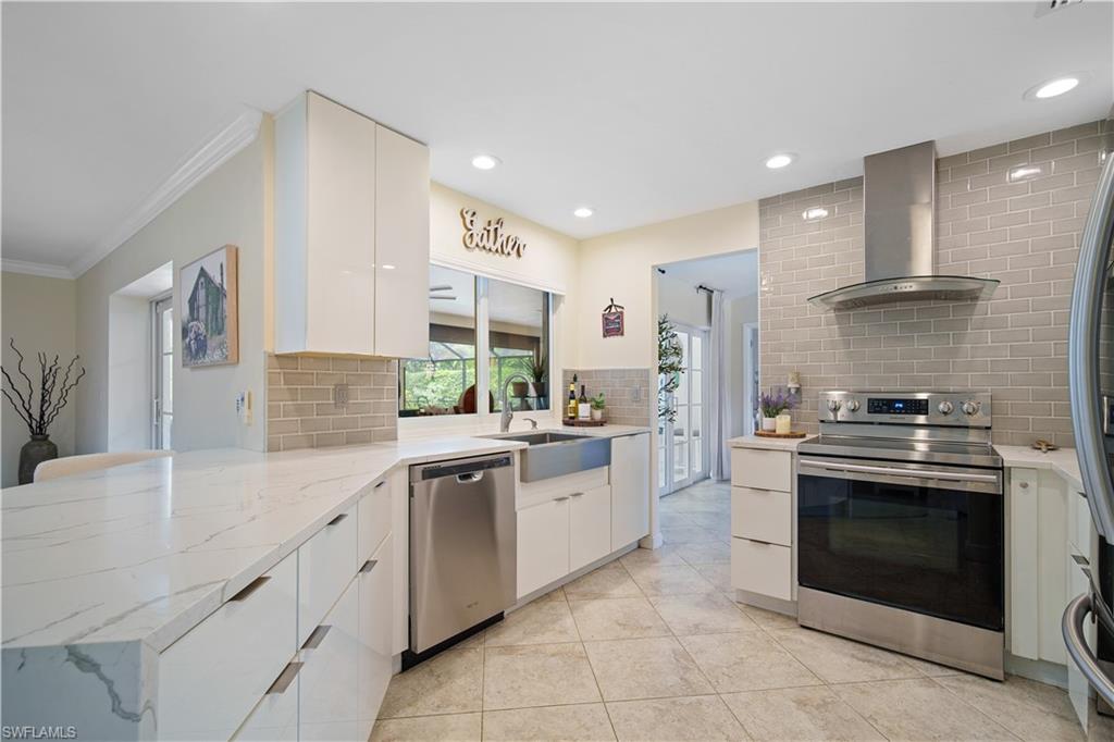 2236 Queens Blvd Property Photo 22