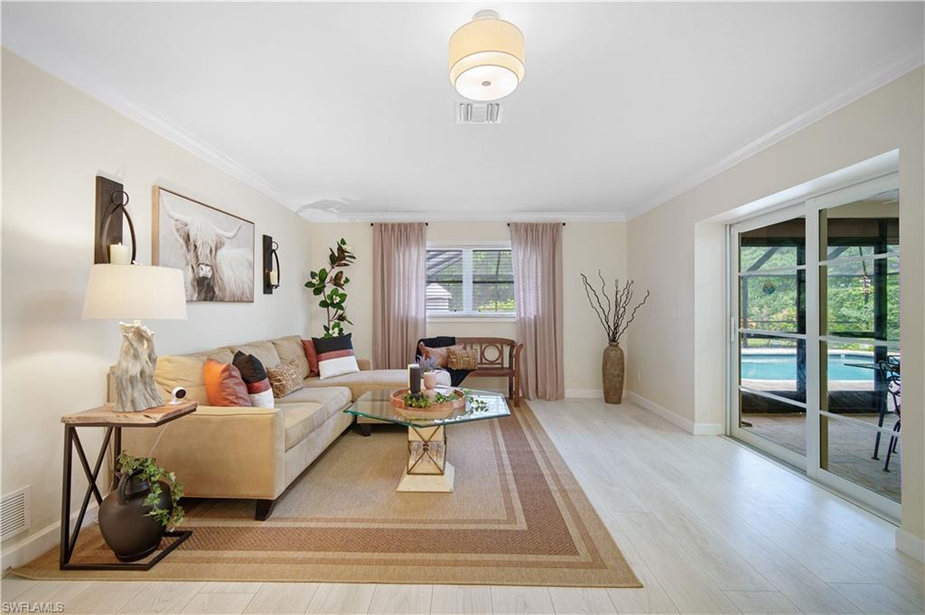 2236 Queens Blvd Property Photo 31