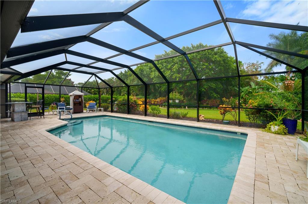 2236 Queens Blvd Property Photo 40