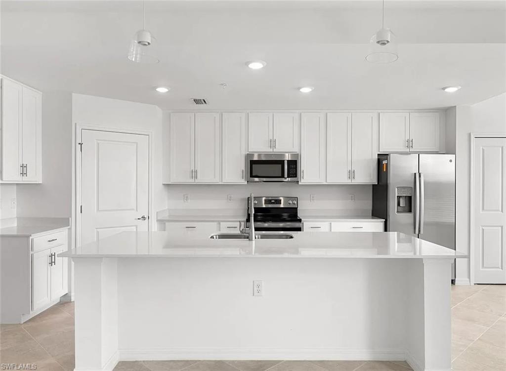 5453 Double Eagle Cir 3114 Property Photo 5