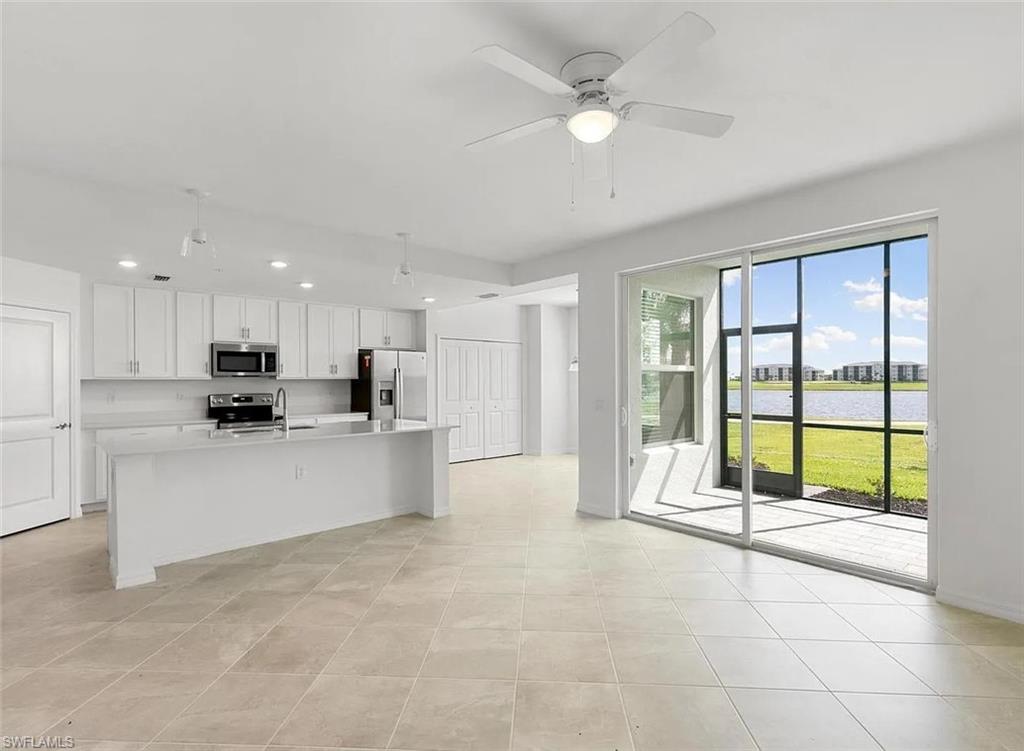5453 Double Eagle Cir 3114 Property Photo 8