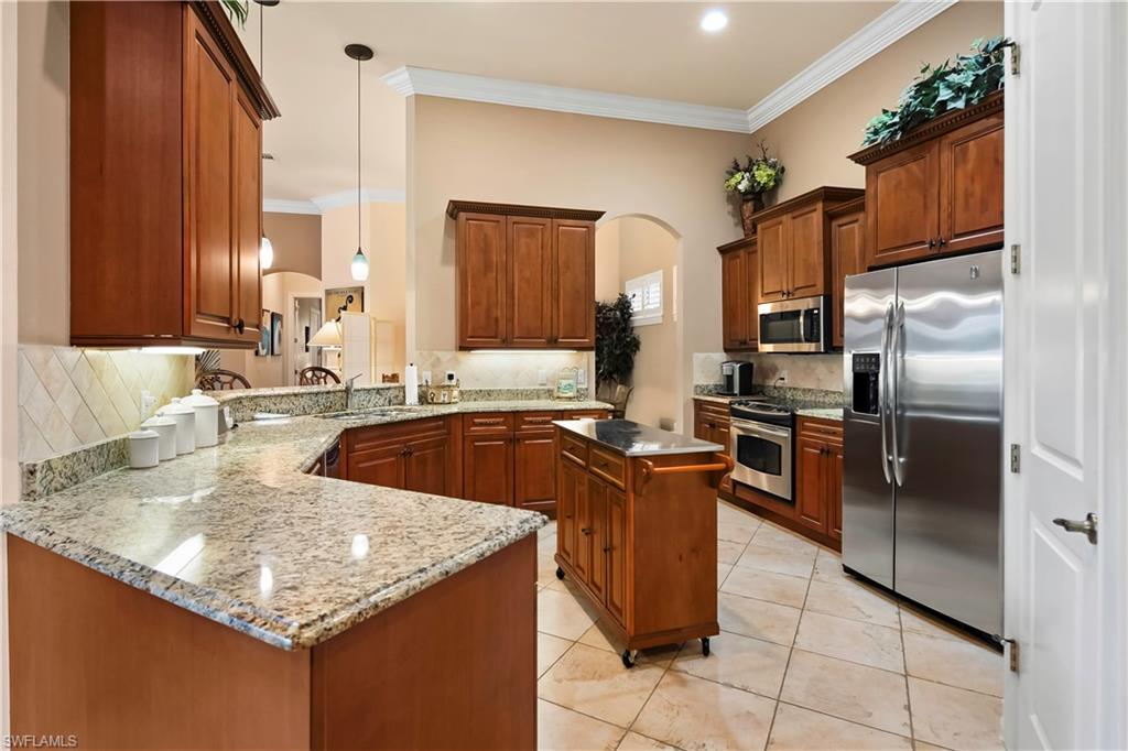 5038 Rustic Oaks Cir Property Photo 8