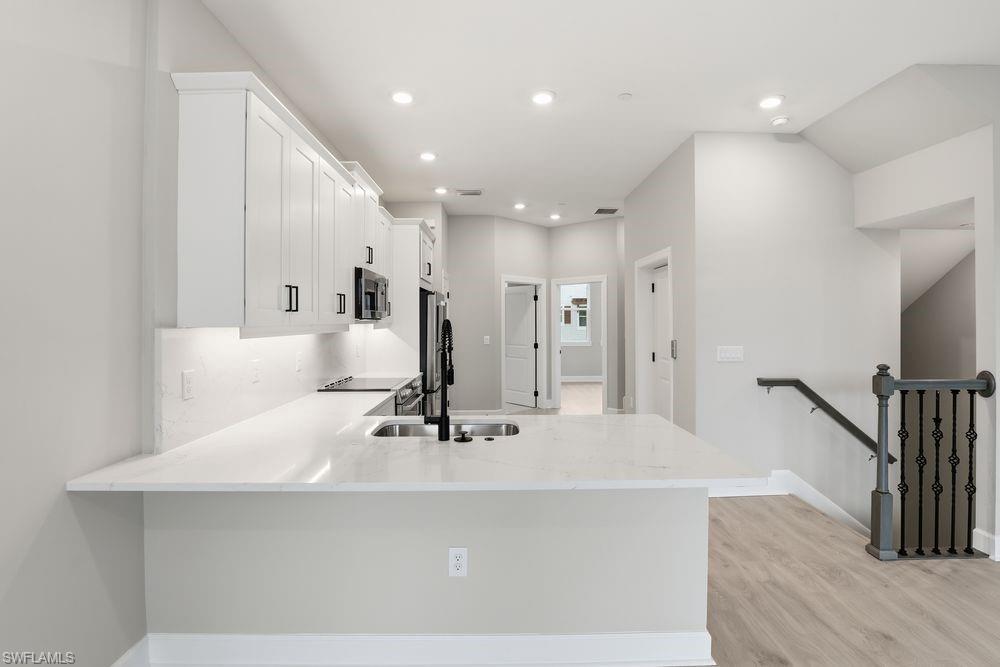 1624 Compass Pointe Ct 2-203 Property Photo 2