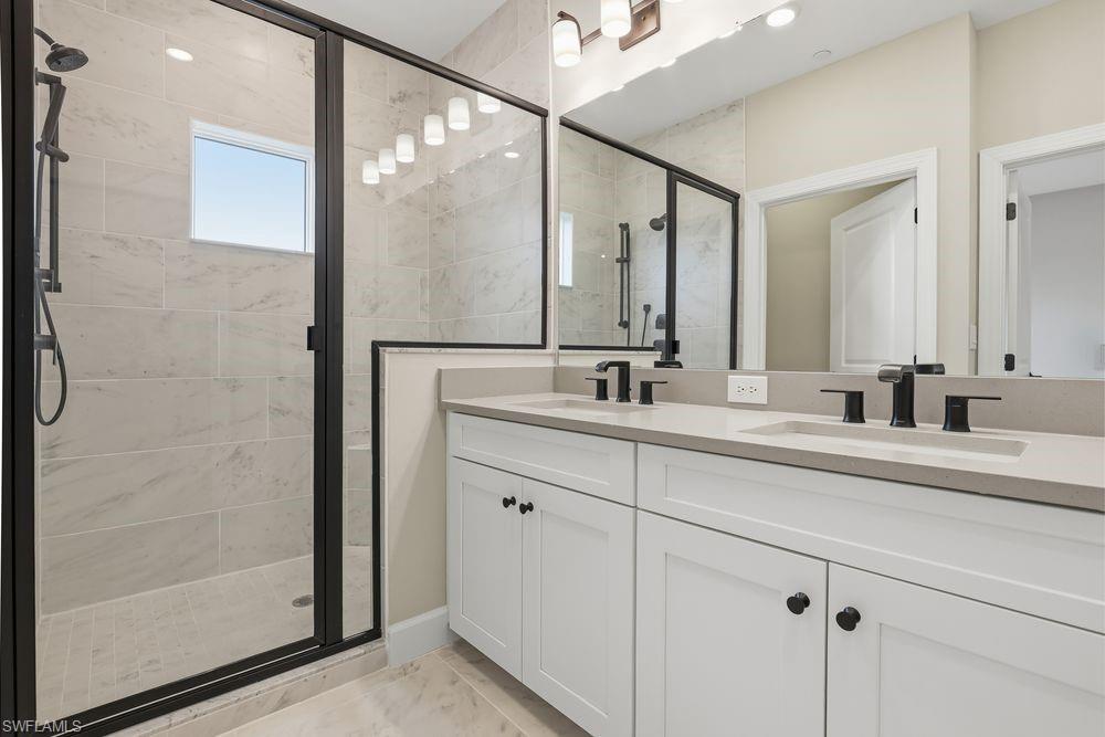 1624 Compass Pointe Ct 2-203 Property Photo 4