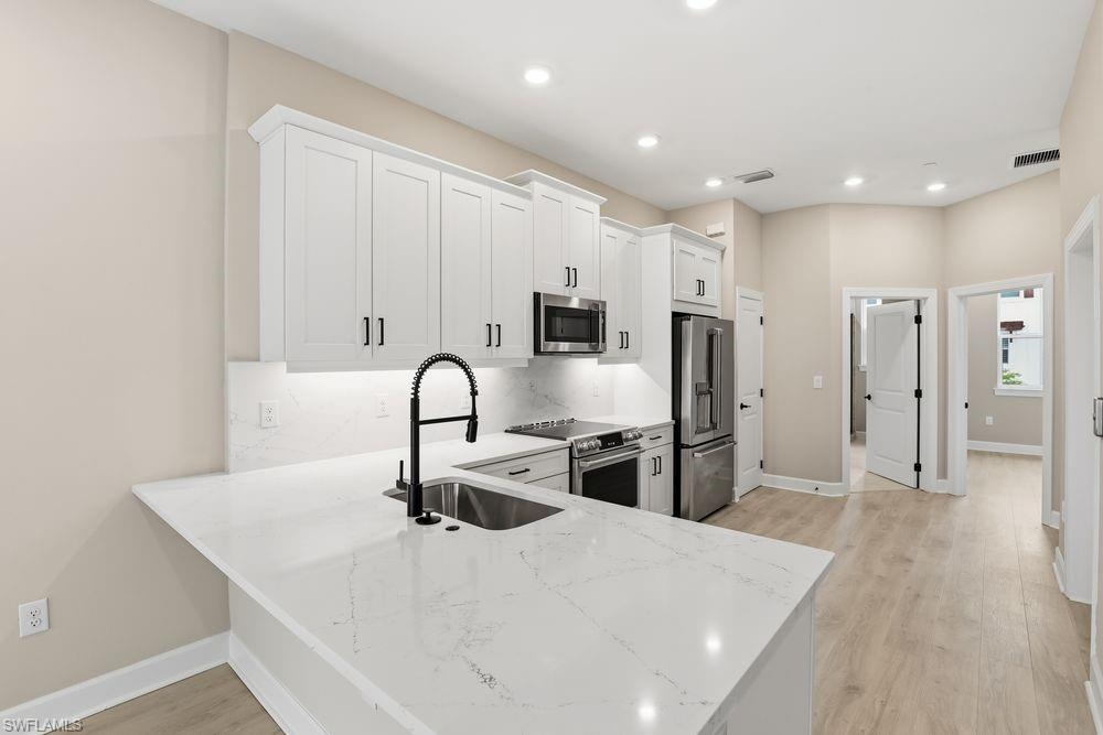 1624 Compass Pointe Ct 2-203 Property Photo 6