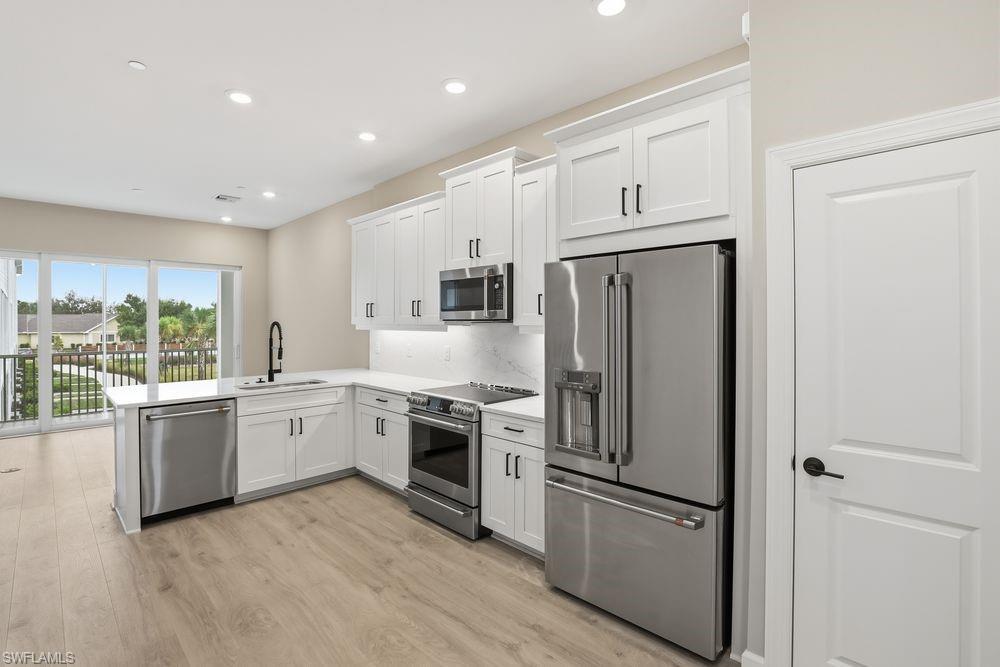 1624 Compass Pointe Ct 2-203 Property Photo 8