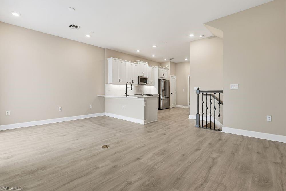 1624 Compass Pointe Ct 2-203 Property Photo 9