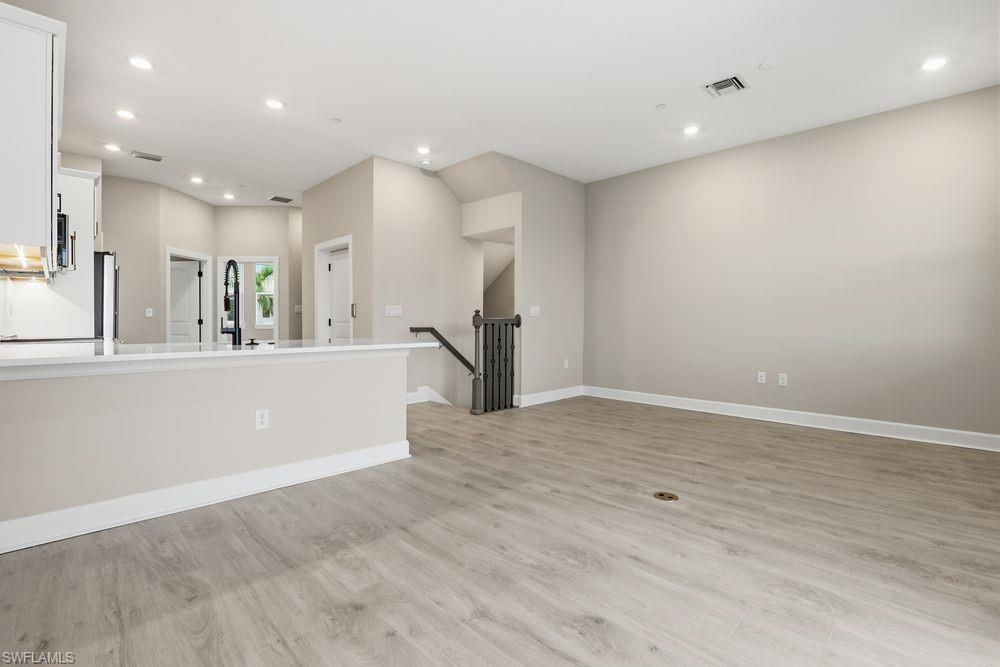1624 Compass Pointe Ct 2-203 Property Photo 11