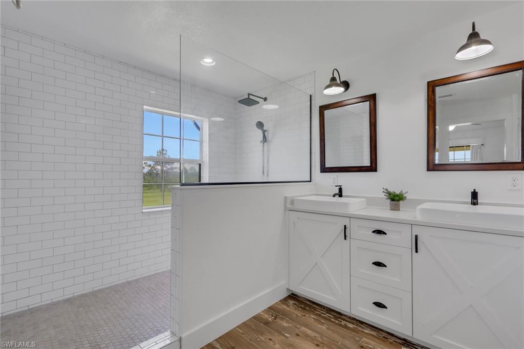 37061 Rickard Ln Property Photo 16