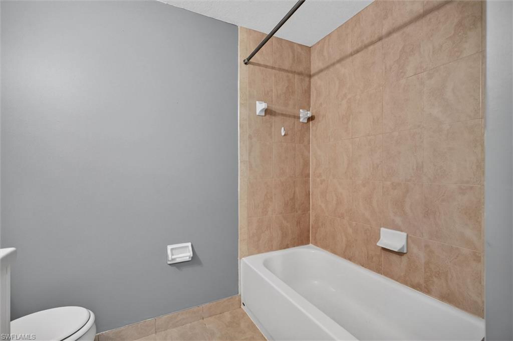 8555 Bernwood Cove Loop 107 Property Photo 17
