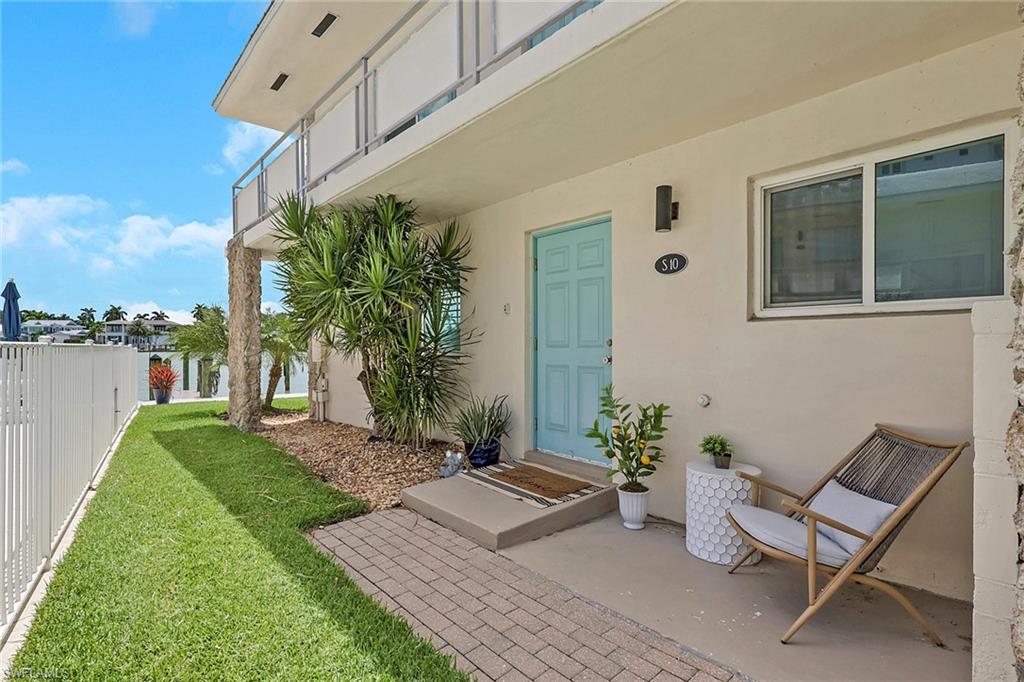 2500 Gulf Shore Blvd N S10 Property Photo 6