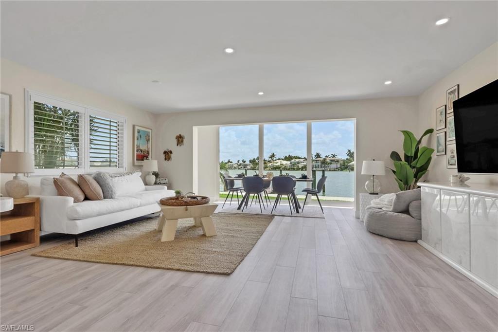 2500 Gulf Shore Blvd N S10 Property Photo 13