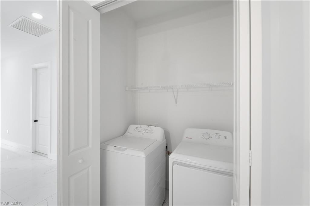 141/143 Gilbert Ave S Property Photo 31