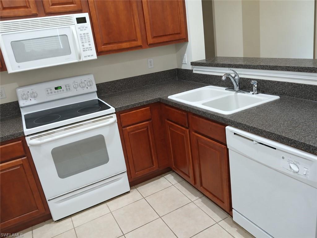 8381 Village Edge Cir Property Photo 4