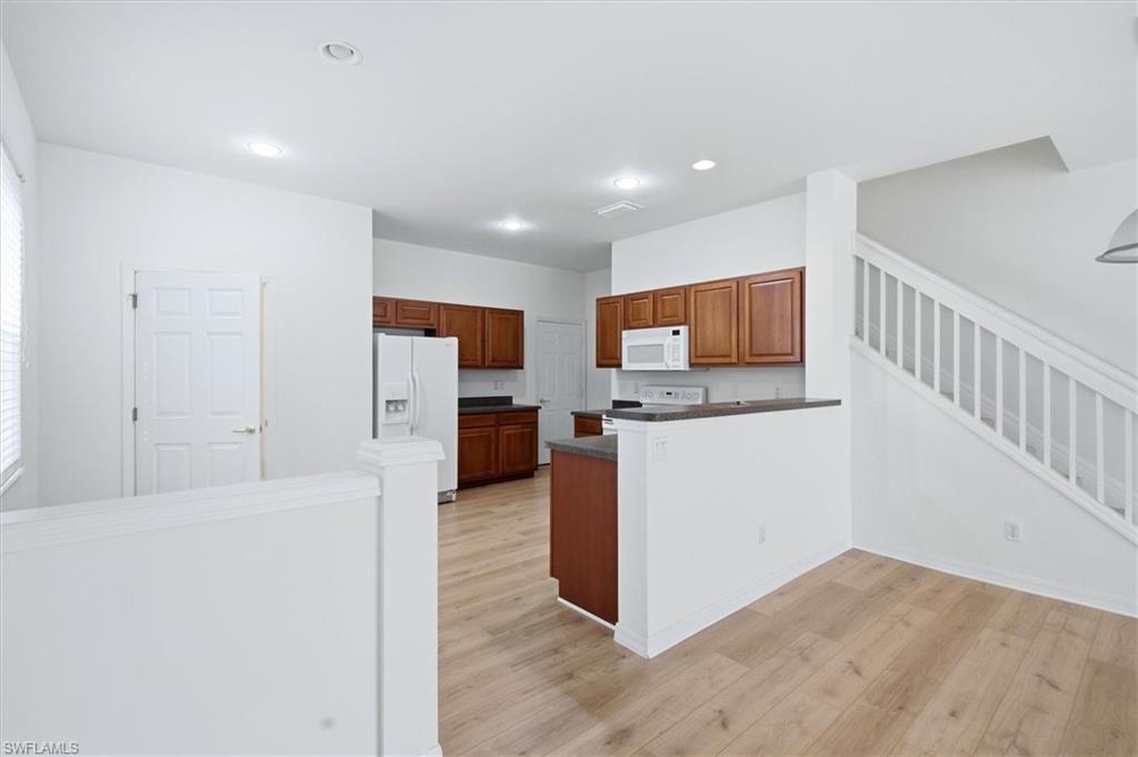 8381 Village Edge Cir Property Photo 6