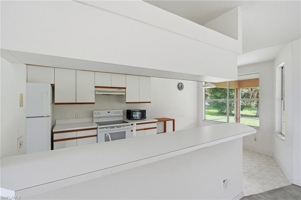 1210 Golden Gate Blvd W Property Photo 7