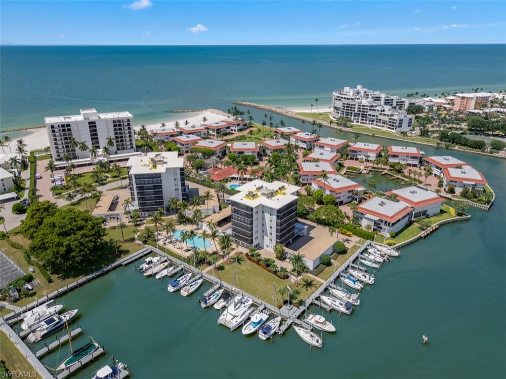 2170 Gulf Shore Blvd N 41e Property Photo 2