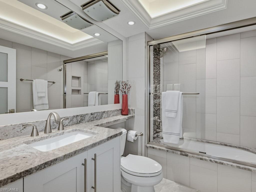 220 Collier Blvd 806 Property Photo 15