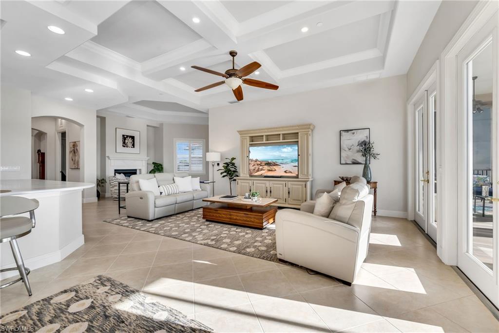 534 Avellino Isles Cir 8302 Property Photo 4