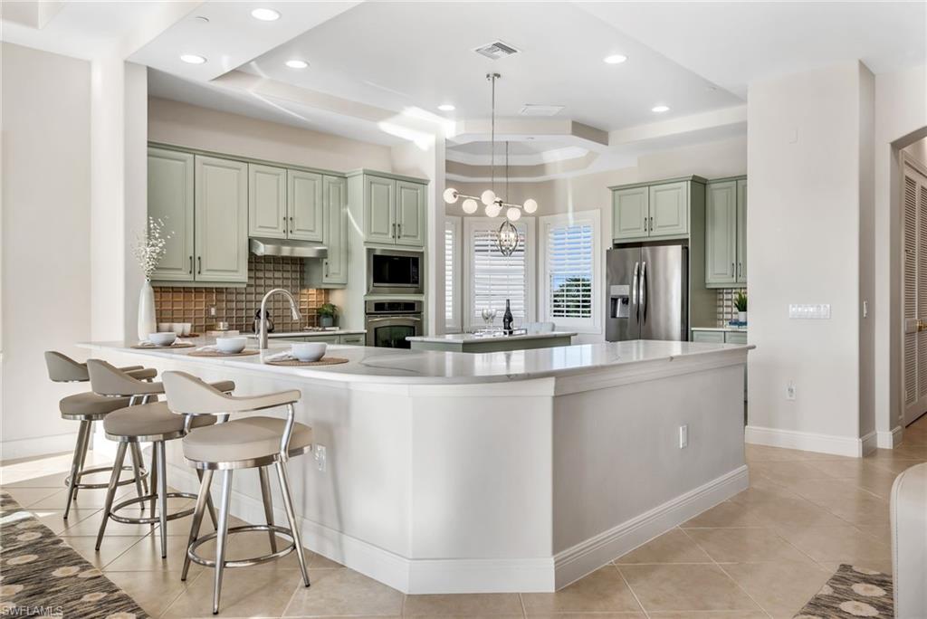 534 Avellino Isles Cir 8302 Property Photo 5