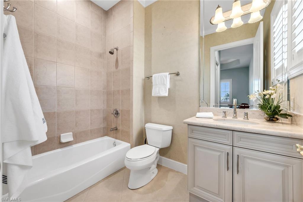 534 Avellino Isles Cir 8302 Property Photo 15