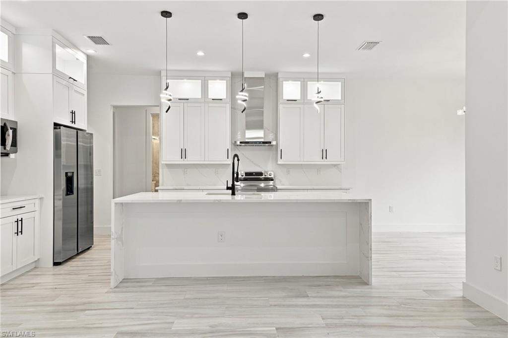 226029415 Property Photo 15