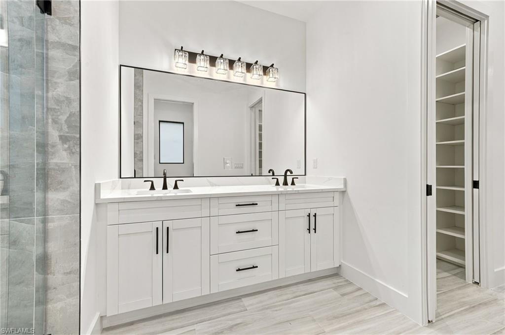 226029415 Property Photo 23