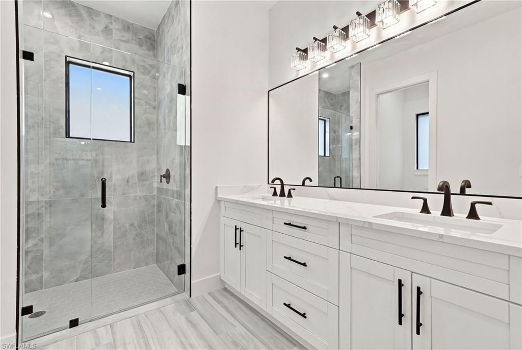 226029415 Property Photo 24